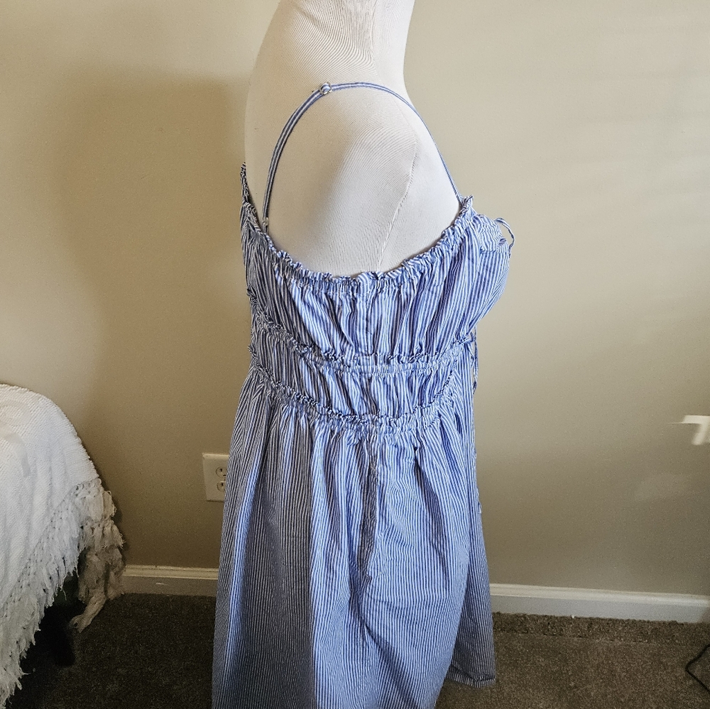 Free Asembley Blue and White Stripped Dress 100% Rayon Size Large. - Picture 12 of 16